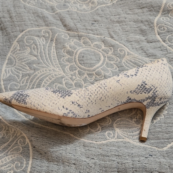 Cole Haan Cream and Gray Heels with Snakeskin Print - Picture 5 of 7